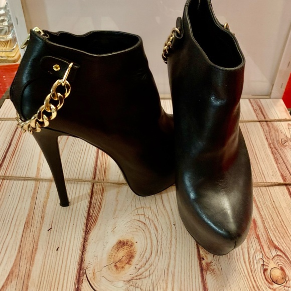 Steve Madden, worn twice, size 8.5 - Picture 3 of 4